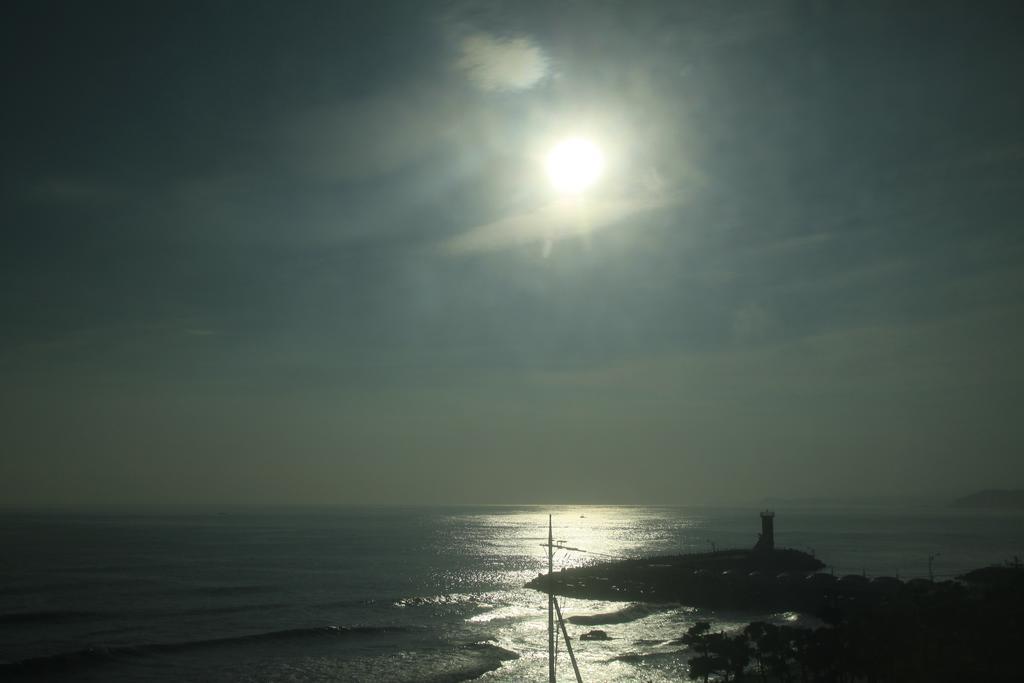 Benikea Hotel Mountain & Ocean Daepohang Sokcho Extérieur photo