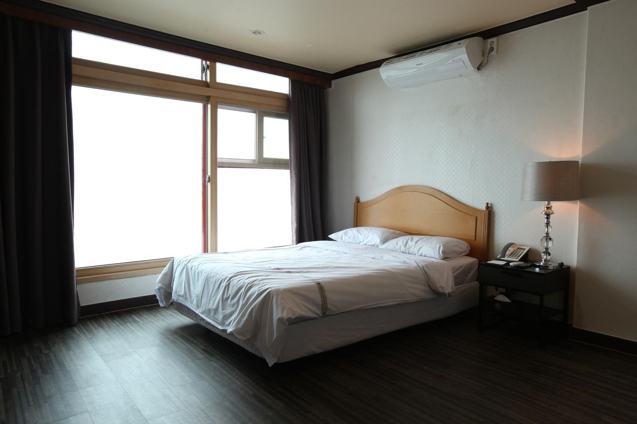 Benikea Hotel Mountain & Ocean Daepohang Sokcho Extérieur photo