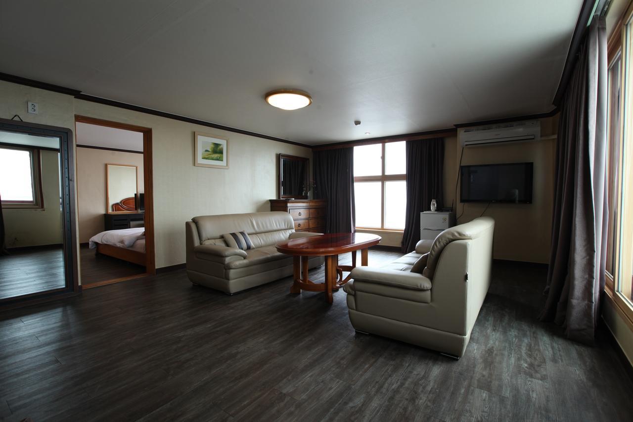 Benikea Hotel Mountain & Ocean Daepohang Sokcho Extérieur photo