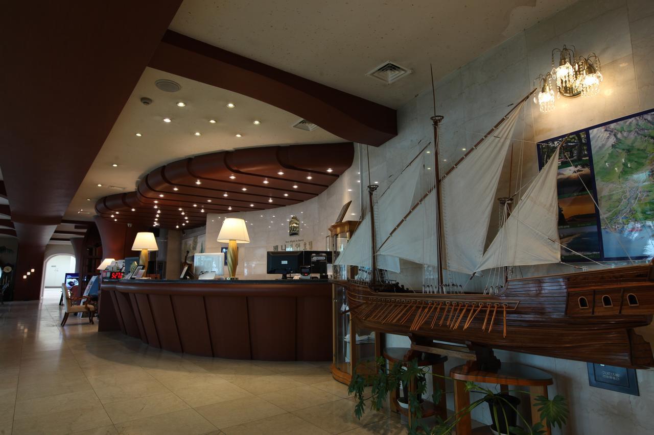 Benikea Hotel Mountain & Ocean Daepohang Sokcho Extérieur photo