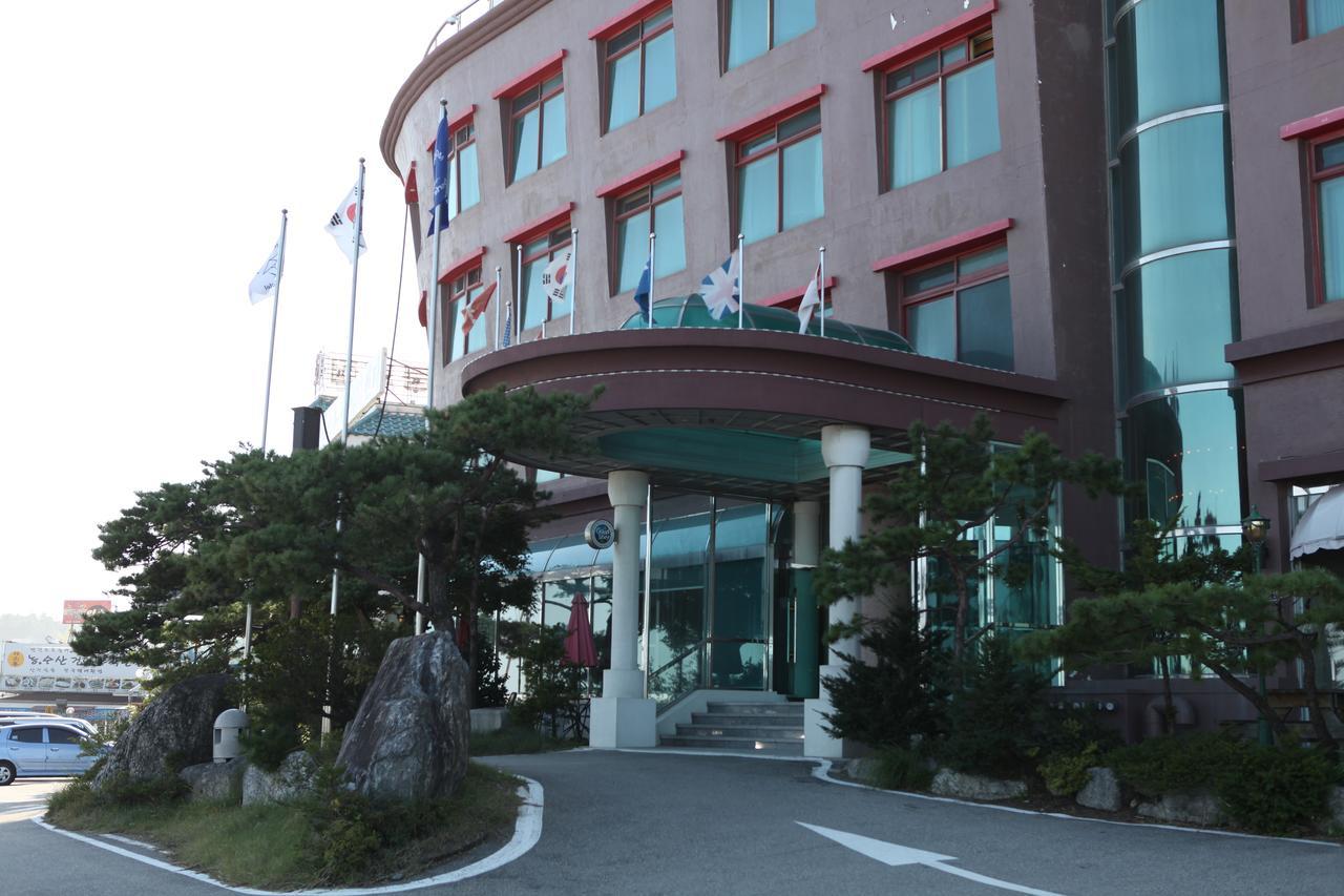 Benikea Hotel Mountain & Ocean Daepohang Sokcho Extérieur photo