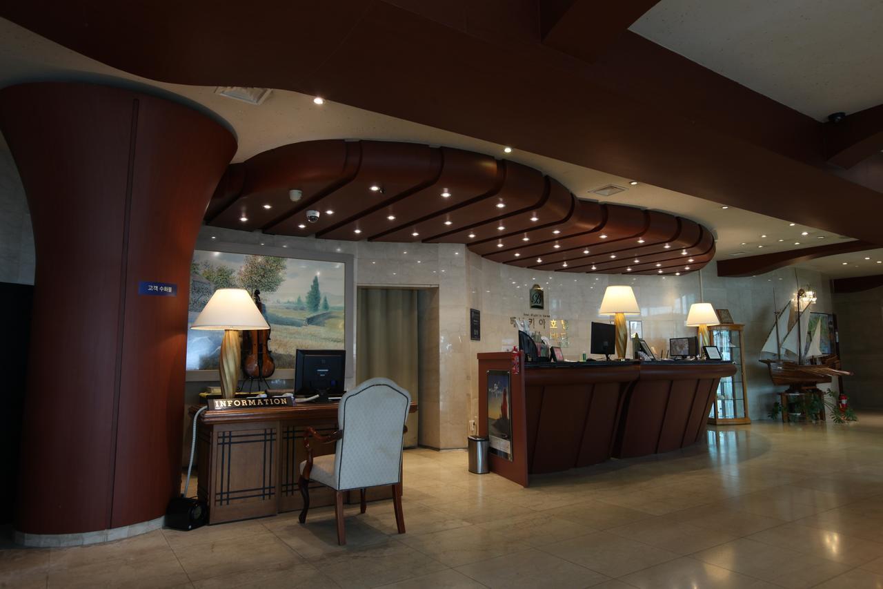 Benikea Hotel Mountain & Ocean Daepohang Sokcho Extérieur photo